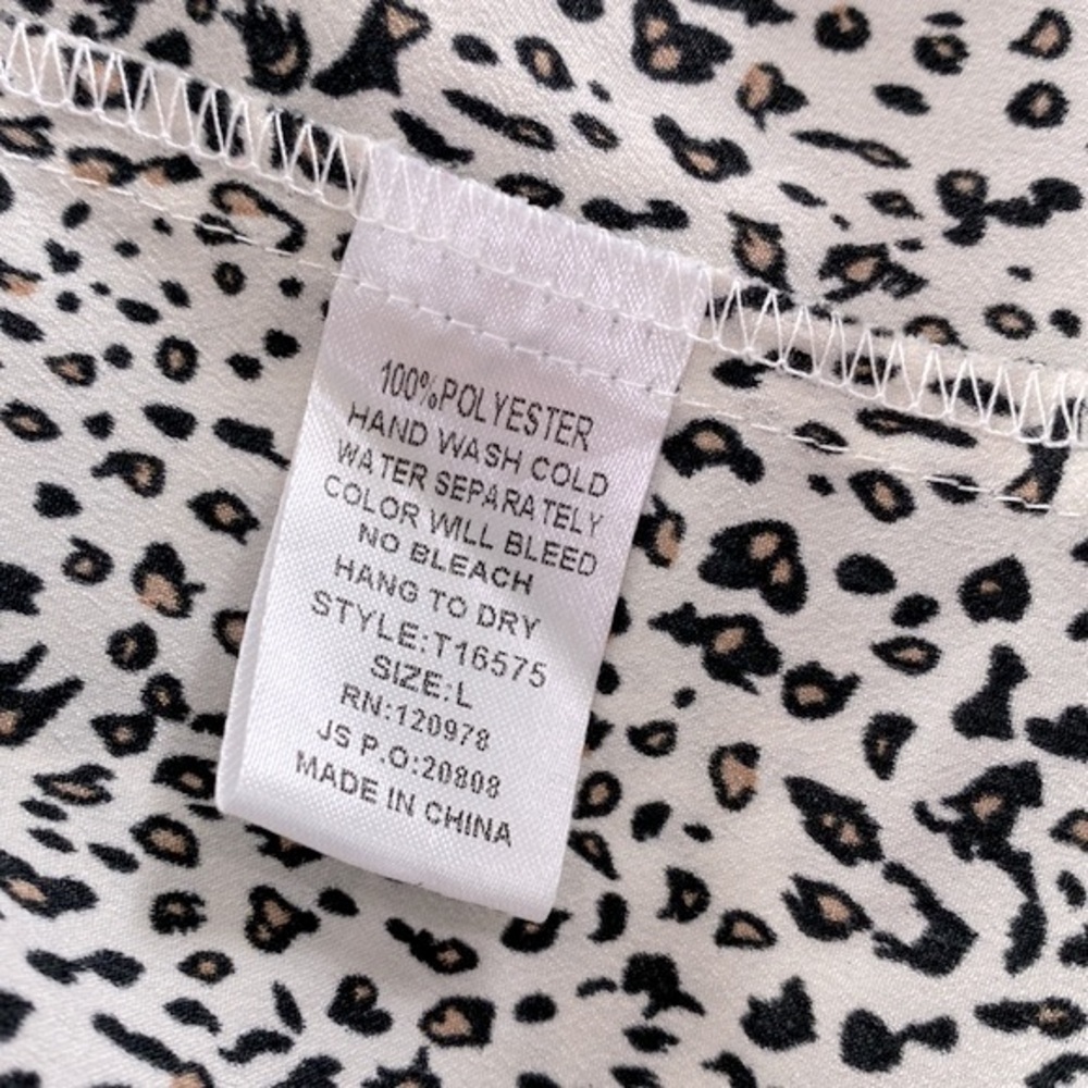 Entro leopard print top size large - Picture 6 of 7
